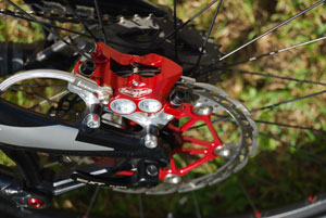 cycle, cycles et nature : magasin de vente et de reparation de velo a bordeaux, Spicy 516 montage frein hope M4 rouge limited edition